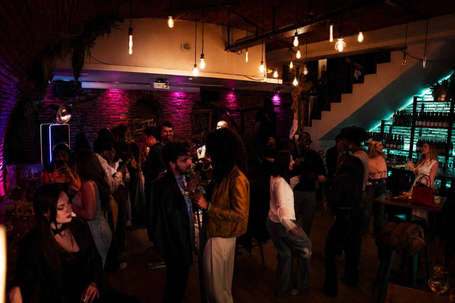 La Cave CLUB